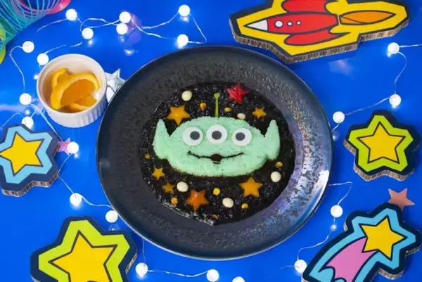 『トイ・ストーリー』エイリアンがモチーフのカフェ開催！　3都市にて期間限定オープン