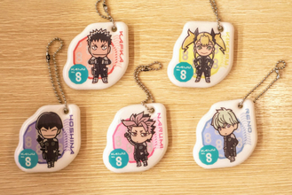 『怪獣8号』×「くら寿司」が初コラボ！　手触りプニプニ「マシュマロキーホルダー」など限定グッズを一足先にチェック〈実物レポ〉