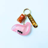 「「正露丸を飲んだ胃」がキーホルダーに！　ハンドメイド商品で1個8580円」の画像1