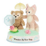 「ダッフィー新グッズ、6．2発売！　小さな幸せを見つける姿をデザイン〈東京ディズニーシー〉」の画像1