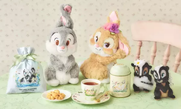 恋し合う“とんすけ＆ミス・バニーたち”をデザイン！ 「ディズニーストア」に春グッズが登場