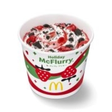 マクドナルド「ホリデーマックフルーリー」が3年ぶり復活！　ストロベリー果肉たっぷりの甘酸っぱい味わい