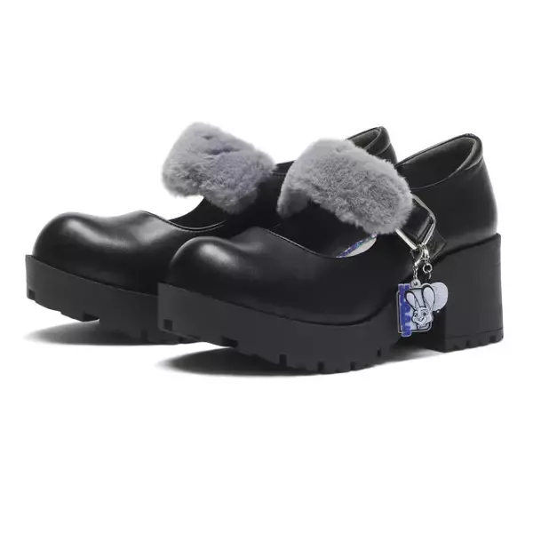 「ABCマート」×『ズートピア2』コラボ！　ジュディとニックがモデルの“ファー＆チャーム付きシューズ”登場へ