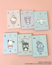 サンリオ×「サンキューマート」がコラボ！　冬カラーが基調の“ふわふわ巾着”など23種発売へ