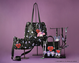 「ANNA SUI」マイメロディ＆クロミとコラボ！　ウェイトレス姿の“バッグやチャーム”など発売