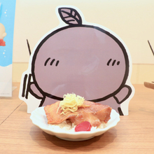 『映画ちいかわ』コラボカフェが先行公開！　話題の「人魚の煮付け」食べてみた〈取材レポ〉