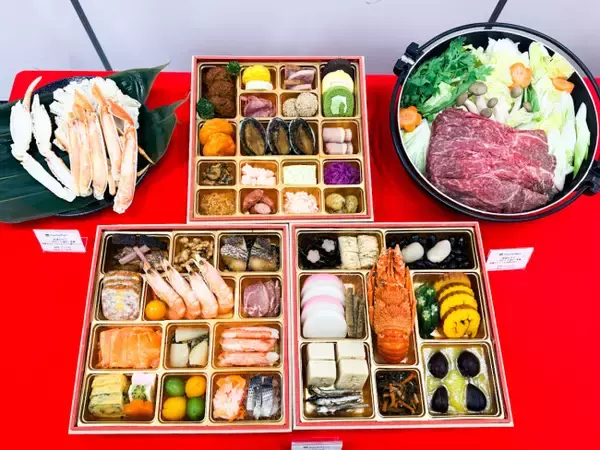 ファミマ、注目の贅沢おせちを食べてみた！　豪華すき焼き肉セットから“背徳鍋”まで一挙お披露目＜試食レポ＞