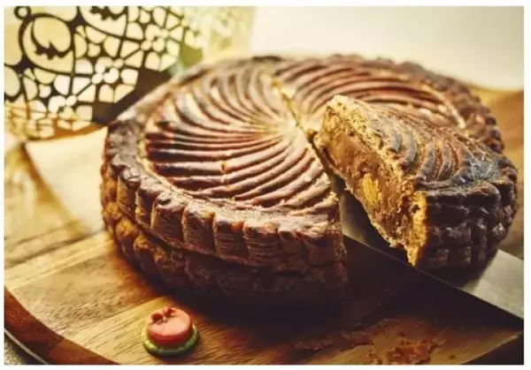 新年の幕明けを祝う“チョコレートスイーツ”登場へ！　遊び心あふれる仕掛けも