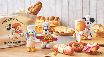 「ディズニーストア」ミッキーのパン屋さんに新作！　クロワッサン型ポーチ付き“エコバッグ”など展開