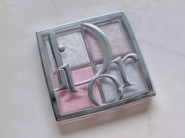 元CAが実際に使って厳選！　2025年“ベストコスメ”まとめ＜実物レポ＞