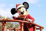 「東京ディズニーランドにクリスマス到来！　現地で感じた“見どころ”をレポート」の画像1