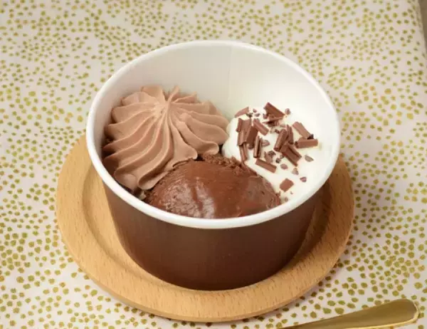 ローソン“濃厚ショコラスイーツ”が登場！　新感覚の焼きチョコムースなどラインナップ