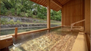 「お風呂のクチコミ評価が高い温泉宿ランキング」発表！　1位は熊本の全室半露天風呂付き宿