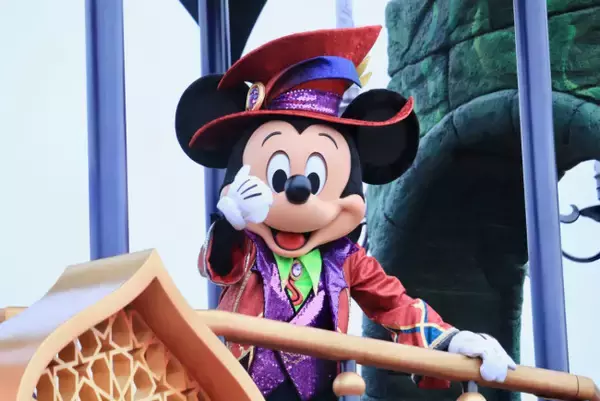東京ディズニーリゾートのハロウィーン開幕！　人気パレード無事完走しゲスト安堵「おめでとう」