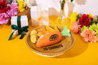 ジュディの“にんじんペン”がサンドイッチに！ 『ズートピア2』カフェに新作メニュー＆グッズ登場へ