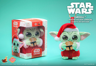 『スター・ウォーズ』グローグーがサンタ姿に！　高さ約15cmの「ぬいぐるみキーチェーン」が登場