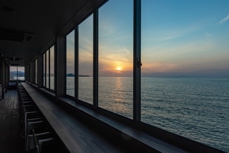 兵庫・淡路島に“全天候型レストラン＆バー”誕生へ！　海を望む全長25ｍのカウンター