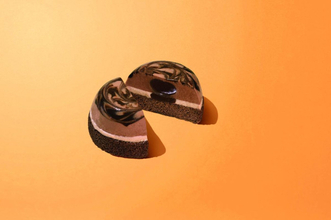 「ファミマがチョコだらけ！」10．28から！　ひとくちで3度のしあわせを感じられるスイーツを展開