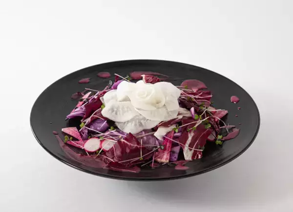 渋谷で『果てしなきスカーレット』テーマカフェ開催！　作品の世界観を体感できるメニュー＆グッズ展開