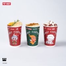 「ポップマート」日本初のドリンクカーが登場！　ラブブなど描かれたホットドリンク楽しめる