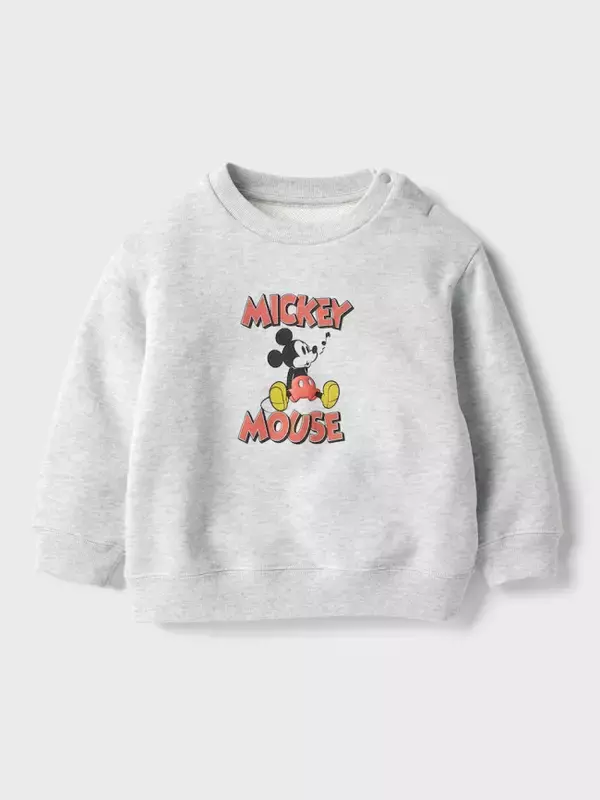 ミッキー＆フレンズ×ユニクロ「UT」コラボ明日発売！　ワッペン風デザインなど全4種展開