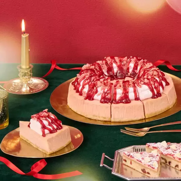 スタバ“ホリデー向け新作フード”が登場！　パフェのような「チーズケーキ」など展開