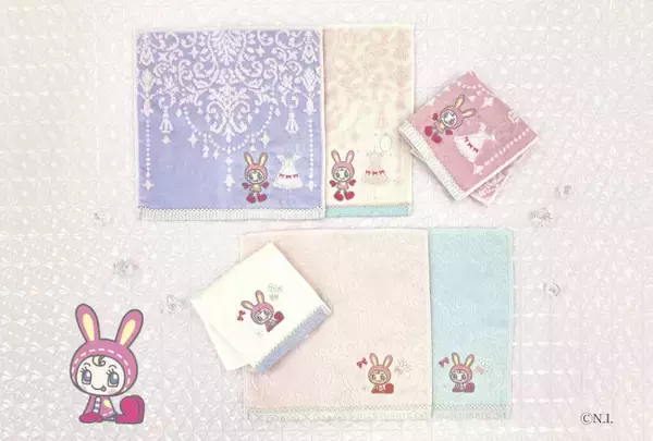 「ジルスチュアート」×「メゾ ピアノ」がコラボ！　べリエちゃんの刺しゅうハンカチなど全3種展開