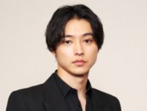 山崎賢人＆NCT人気メンバーがパリで再会！　「夢の共演」「眼福」などファン歓喜