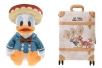 ディズニーストア『三人の騎士』のトラベルグッズ発売！　陽気なドナルド達を描いた大容量バッグなど展開