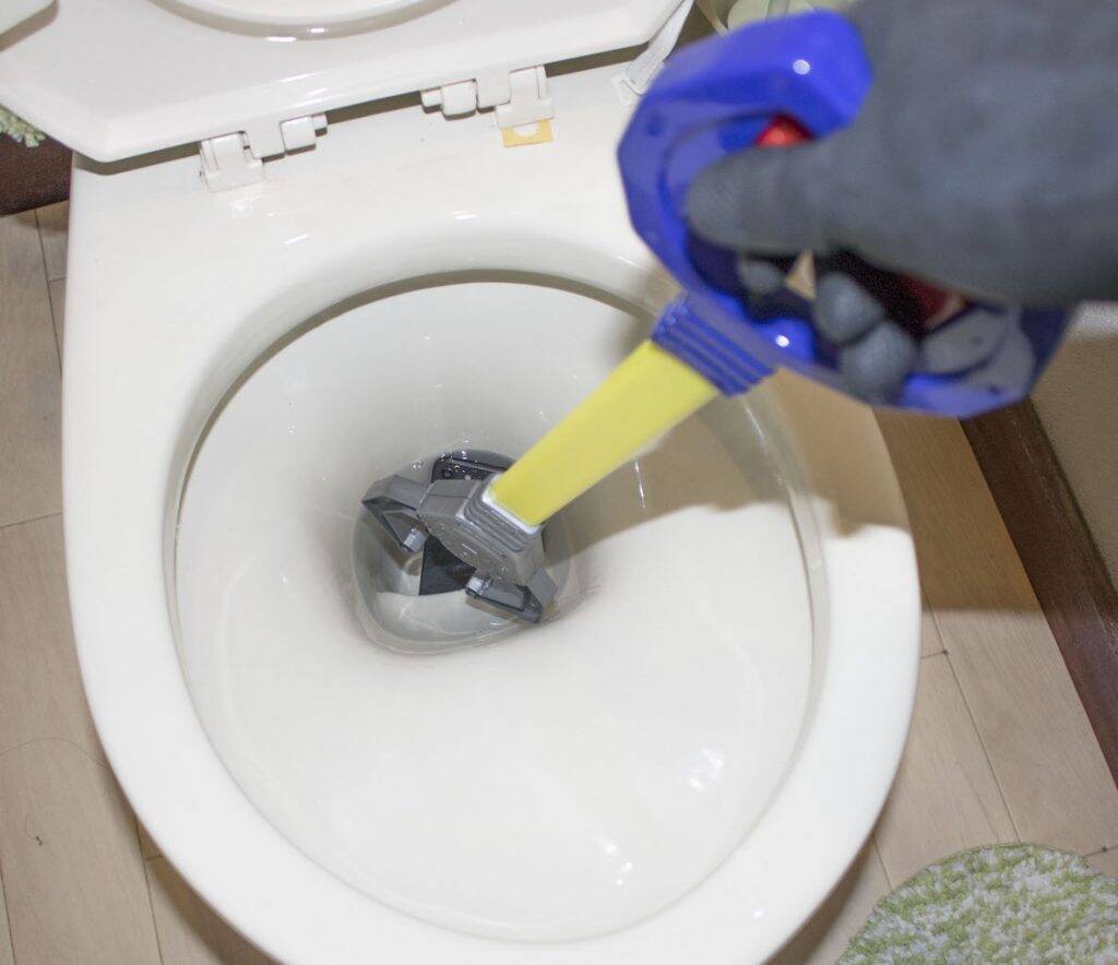 トイレに落としたスマホを ミッション インポッシブル風 に救ってみた 18年2月15日 エキサイトニュース 3 3