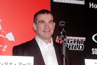 ピーター・アーツがキックボクシング新団体『レジェンド』設立！ 3月24日、第1回大会開催