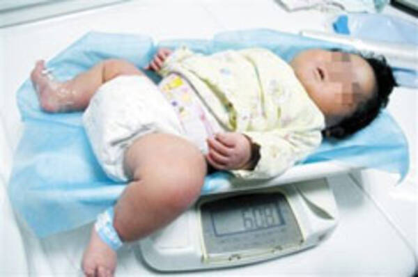 「10年前の5倍以上!?」出産事故も頻発……中国で新生児が巨大化するワケ