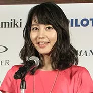 石田ゆり子の 濡れ場 も大不発 映画 悼む人 大コケは 井浦新のお尻 のせいだった 15年3月1日 エキサイトニュース