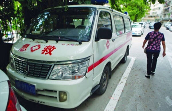 病院内で堂々営業活動 中国で無許可 黒救急車 急増も 中国人は抵抗なし 16年2月25日 エキサイトニュース