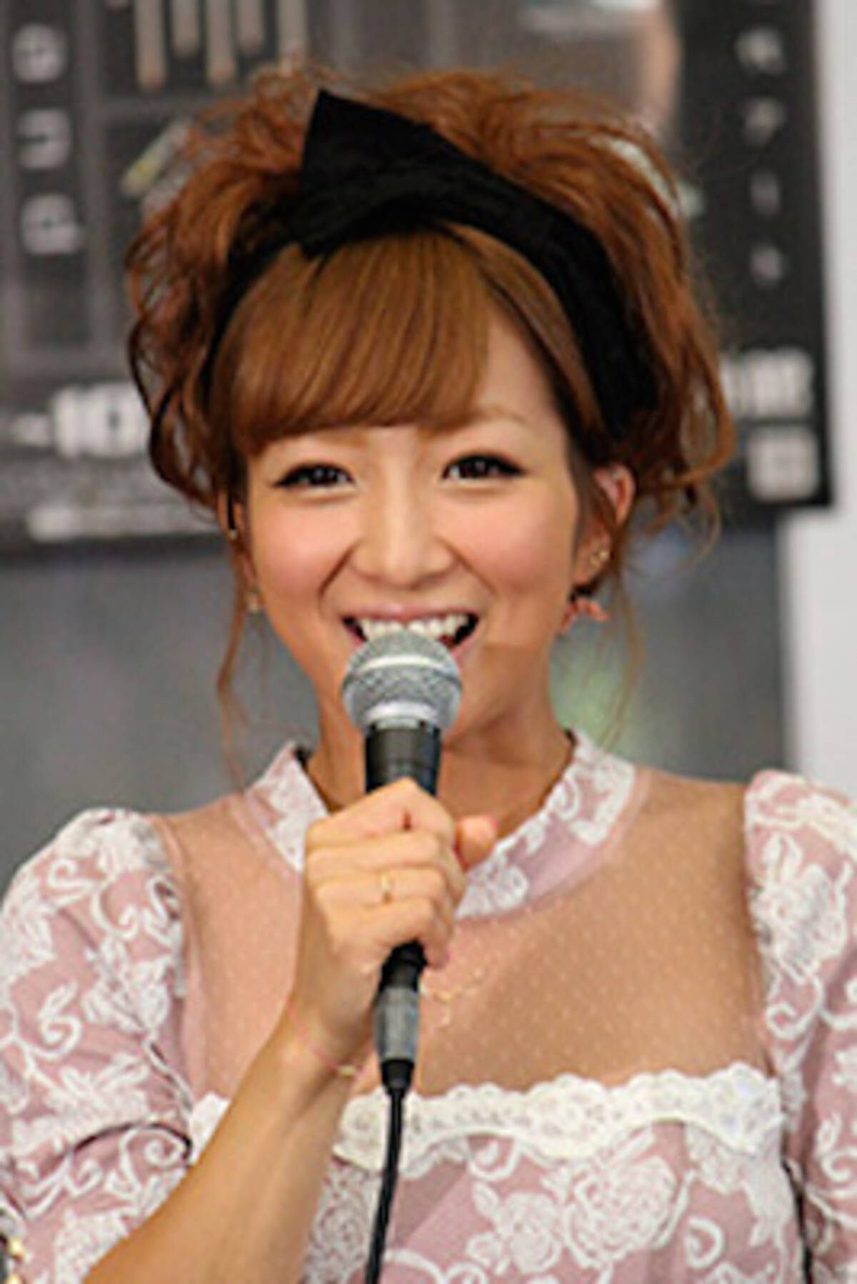 辻希美 子どもの遅すぎた乳歯の抜歯に批判殺到 ここまで放置するのがすごい 19年7月19日 エキサイトニュース