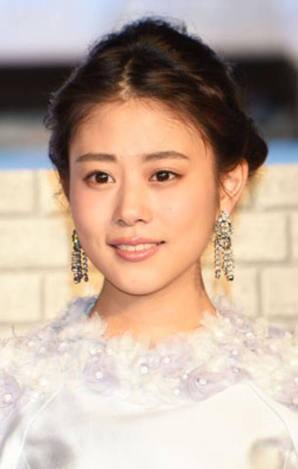 あの女優が歯ぎしり 高畑充希 坂口健太郎との 婚前同棲 でホリプロ内に明暗 年2月5日 エキサイトニュース