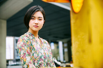 NHKドラマに大抜擢！ 大御所から極意を学ぶ、18歳の女優・小川未祐