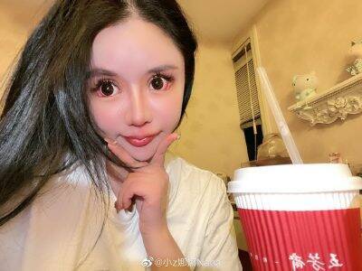 整形のサグラダ ファミリア 13歳から400回以上の美容整形を繰り返す人気インフルエンサーに不安の声 21年1月3日 エキサイトニュース