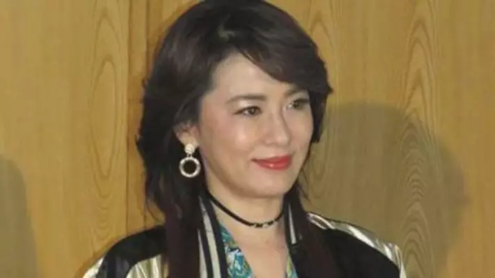 鈴木砂羽 子供の時以来かも ショートヘアにイメチェン かっこいい 素敵 と絶賛の声 22年7月29日 エキサイトニュース