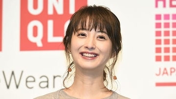 佐々木希「中身なし」でもバズるYouTube人気の秘密…「圧倒的な美」の一点突破