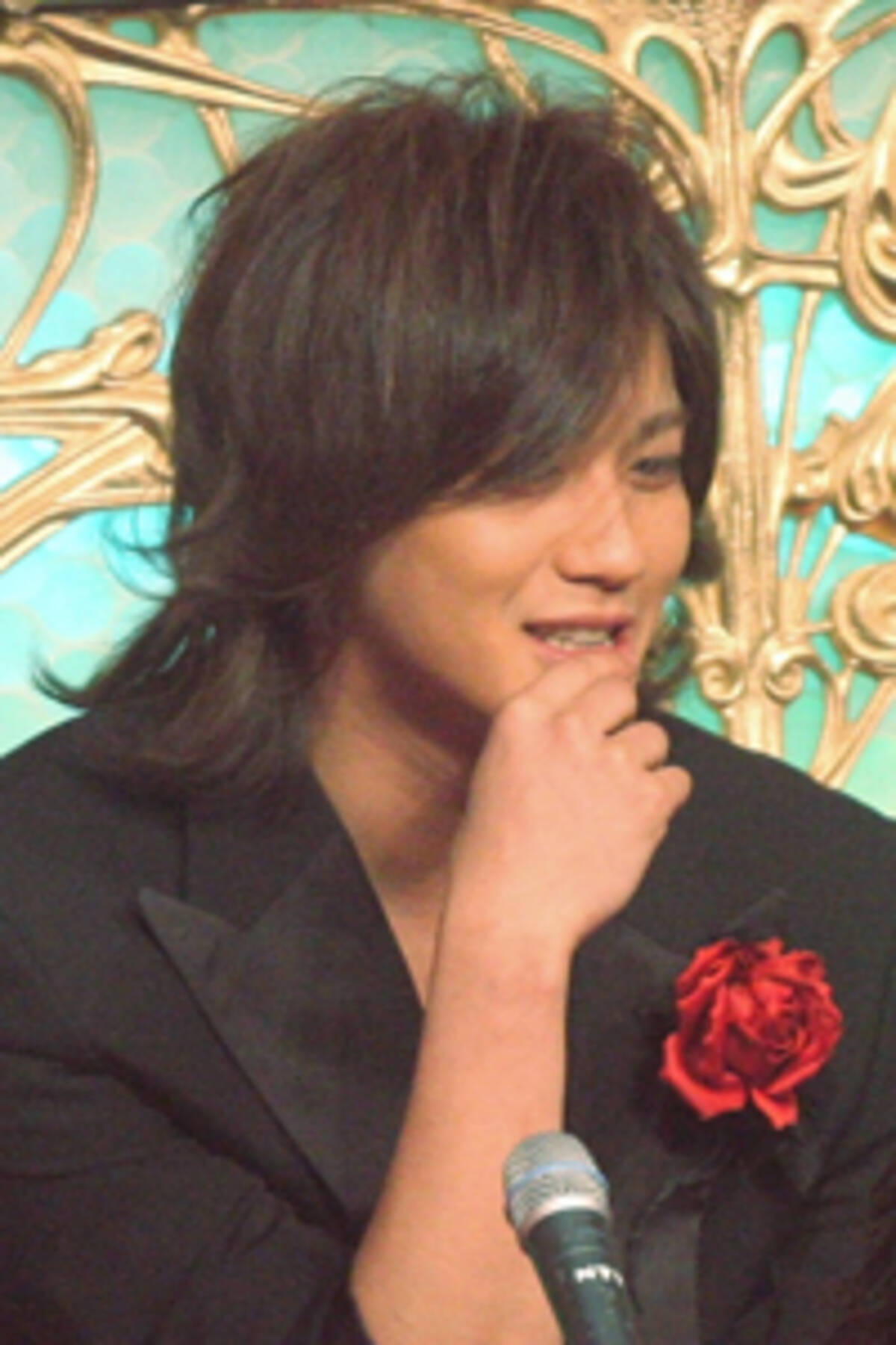 最終回を前に 赤西仁 冠番組でのデートにファンが反発 10年3月19日 エキサイトニュース