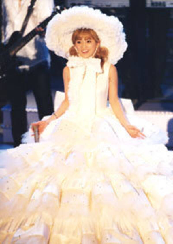 浜崎あゆみの離婚発表に まだ結婚してたの もはや離婚芸 驚きの声が出ないワケ 16年9月12日 エキサイトニュース