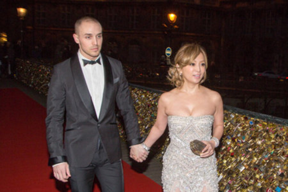 浜崎あゆみどころじゃない 同性セクハラ 離婚 強烈な暴露本著者の共通点は 19年8月4日 エキサイトニュース