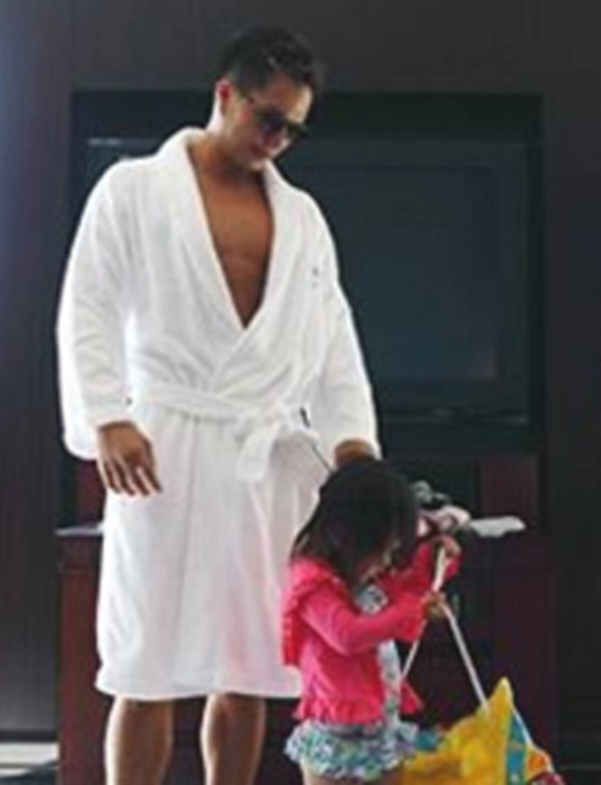 市原隼人 インスタグラムで愛娘を公開 親子ショットが 素敵 たまらん と絶賛 17年9月1日 エキサイトニュース