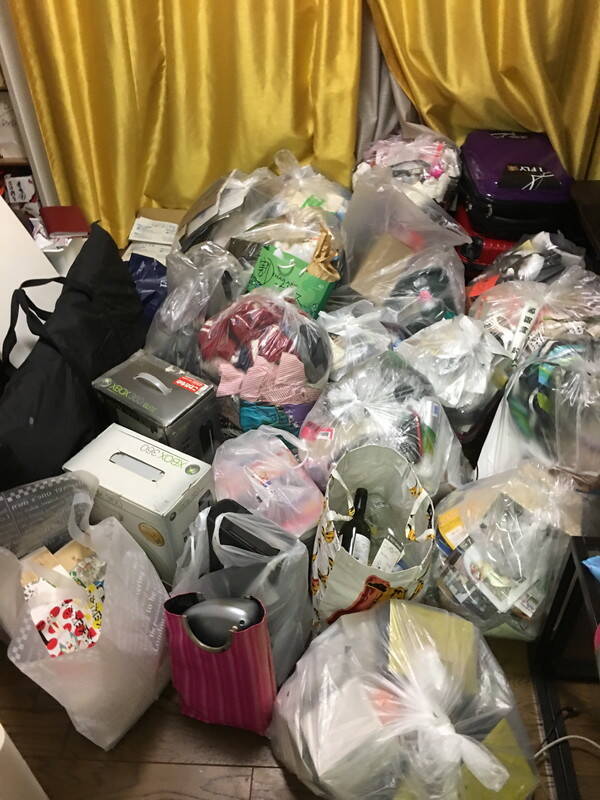 30女の汚部屋の元凶は ネットワークビジネスの 不良在庫 大量の化粧品を断捨離 18年10月1日 エキサイトニュース