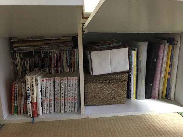 ホコリ ダニ カビを呼び寄せる やってはいけない本棚の モノの置き方 片付け方 19年7月8日 エキサイトニュース 3 4 ホコリ ダニ カビを呼び寄せる やってはいけない本棚の モノの置き方 片付け方 19年7月8日 エキサイトニュース 3 4