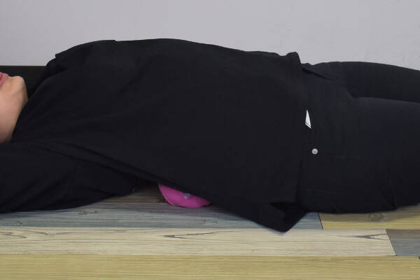 100均ずぼらシュラン 気持ちいいけど ニオイが残念 ダイソー 骨盤ストレッチまくら 2019年9月17日 エキサイトニュース