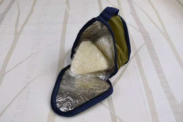 100均ずぼらシュラン ダイソー おにぎりポーチ2コ用 エルモのプリントがかわいい 19年10月4日 エキサイトニュース 2 2