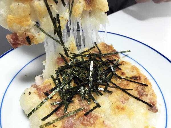 山本ゆりさん「ハッシュドもちベーコンチーズ」レシピ、こんな食べ方アリ!?　料理って素敵かもしれない！
