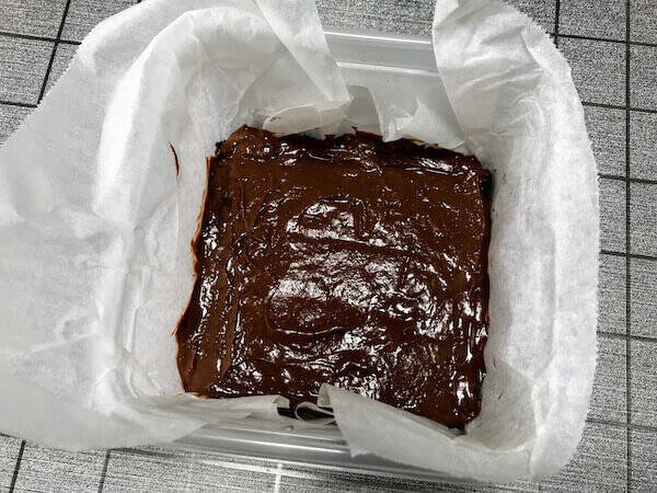 山本ゆりさん 三層の生チョコケーキ 作ってみたら 天才レシピすぎた レンチンだけなのに感動のおいしさ 年4月15日 エキサイトニュース